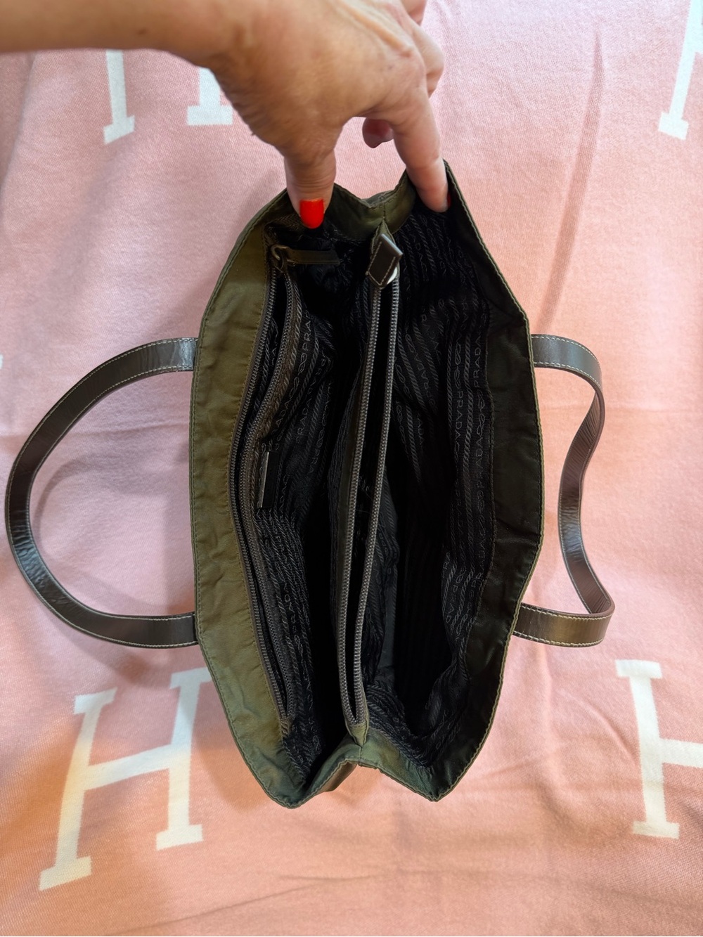 Prada⭐️Olive Green Nylon Bag! Leather. Offers welcome.⭐️ - Picture 11 of 14
